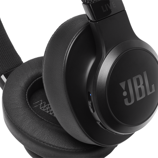 JBL LIVE 500BT - Black - Your Sound, Unplugged - Detailshot 3